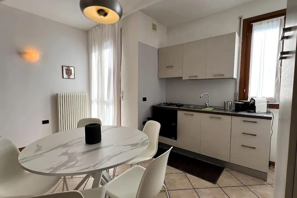 Apartment Eleven Charme&Comfort - Padua Limena