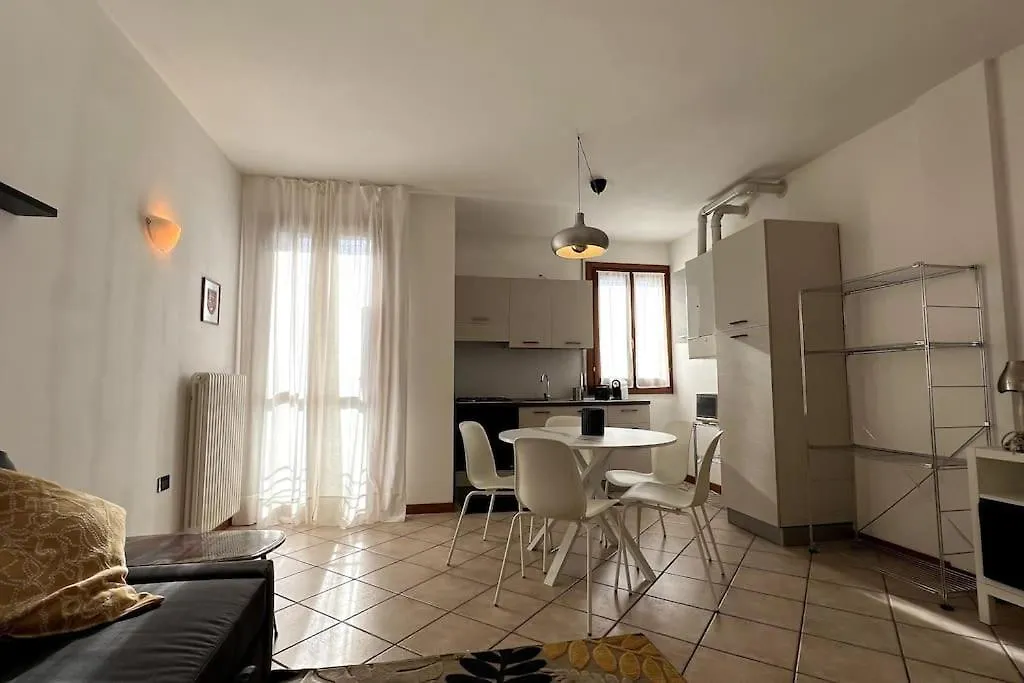 Apartment Eleven Charme&Comfort - Padua Limena Italy