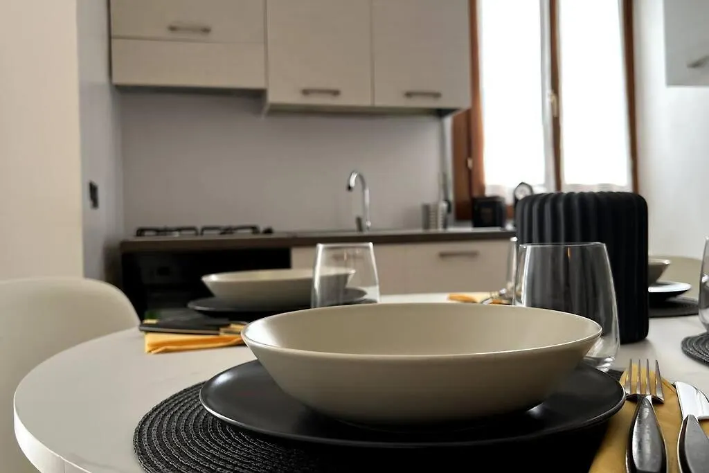 Apartment Eleven Charme&Comfort - Padua Limena